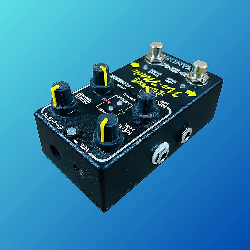 【美品】Alexander Pedals Super Neo-Matic Alexander Super Neo-Matic Modulation Pedal - Perfect Circuit