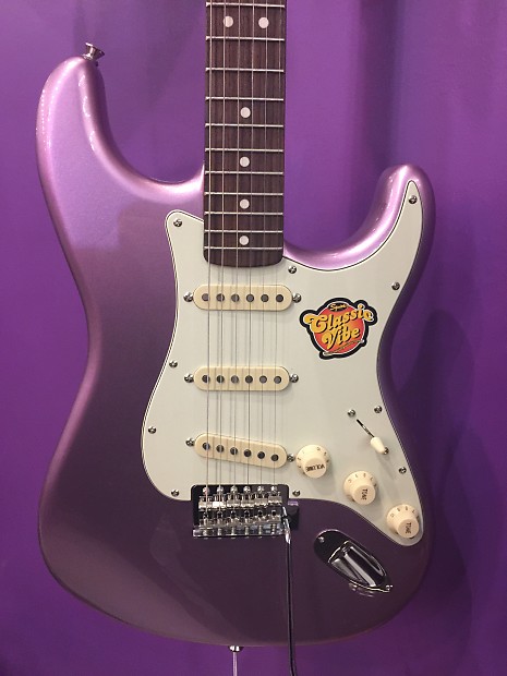 Squier Classic Vibe Strat 60 s Purple Sparkle