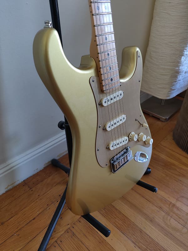 Fender FSR American Deluxe Stratocaster Aztec Gold 2012 | Reverb