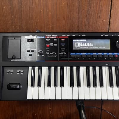 ROLAND JUNO-Gi Mobile Synthesizer with Digital Recorder w/ bag power supply image 2