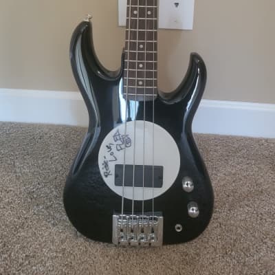 Autographed and Authenticated Fleabass Short Scale 2009 Black and White for sale