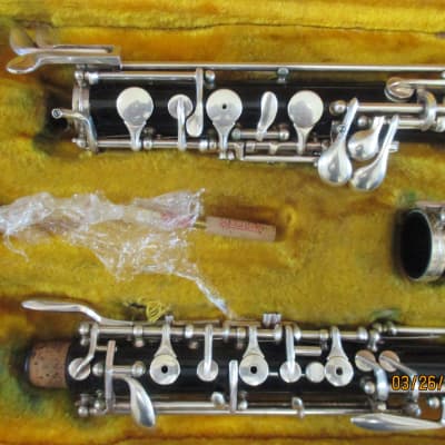 Selmer 123F  Oboe with case and reed. Made In USA image 2