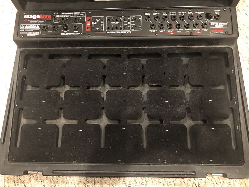 Powered Pedalboard SKB Stage five PS55 Pedal Board in a Reverb