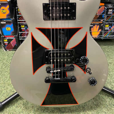 Epiphone Standard ENLB Les Paul Baritone guitar Iron Cross