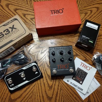 DigiTech TRIO Plus Band Creator + Looper and powersupply with FS3X 3-Button Footswitch 2020s - Black image 1