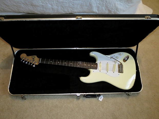 1985 fender shop stratocaster japan value