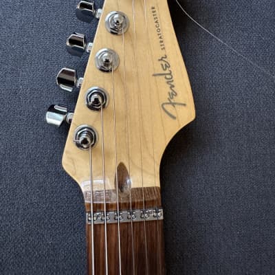 Fender Deluxe Stratocaster フェンダー オンラインを販売