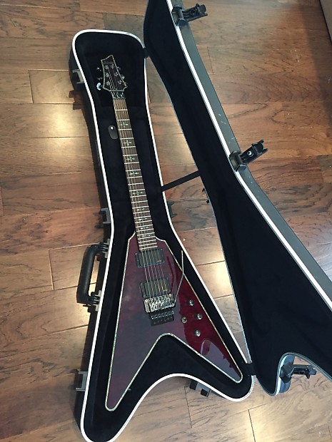 Schecter Hellraiser V-1 FR 2008 Black Cherry with Hardshell