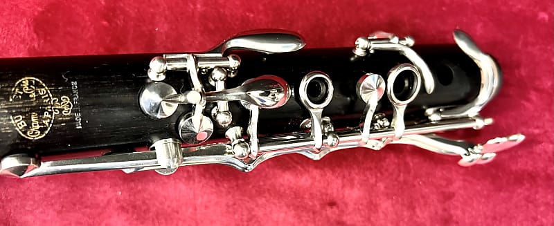 Buffet R13 Professional Wood Clarinet Gorgeous New Pads