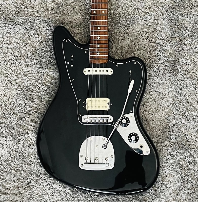 Fender Player Jaguar HS with Pau Ferro Fretboard 2018 - Present - Black image 1