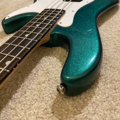 ‘14 G&L LB-100 bass (w/ Rosewood Fretbrd) - Emerald Green Metallic - 8.8 lbs, Aguilar pickups - LIKE NEW image 9