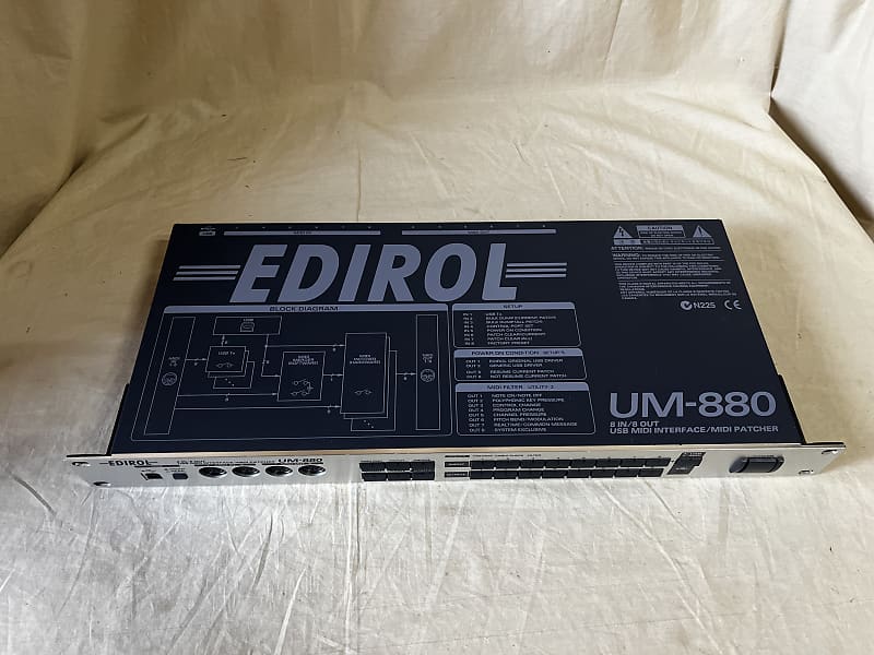 EDIROL UM-880 roland 8 IN/8 OUT USB MIDI Interface/MIDI Patcher