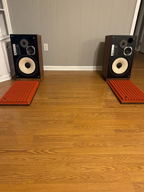 Vintage JBL L100A Speakers (Pair)  			