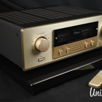 Accuphase E-306V Integrated stereo amplifier in very good condition image 1