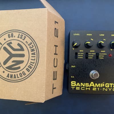 Tech 21 NYC Sansamp GT2 Preamp Stomp Box Record Direct 100% Analog 