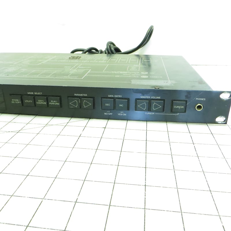 YAMAHA TX81Z FMトーンジェネレーター YAMAHA TX81Z FM Synthesizer & Tone Generator - Good