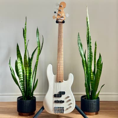 Charvel Pro-Mod San Dimas Bass PJ V, Platinum Pearl + Case image 1