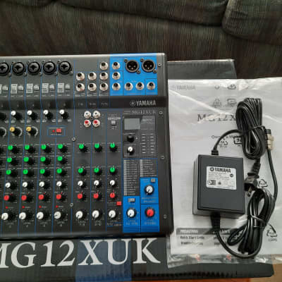 Yamaha MG12XUK 12-Channel Analog Mixer