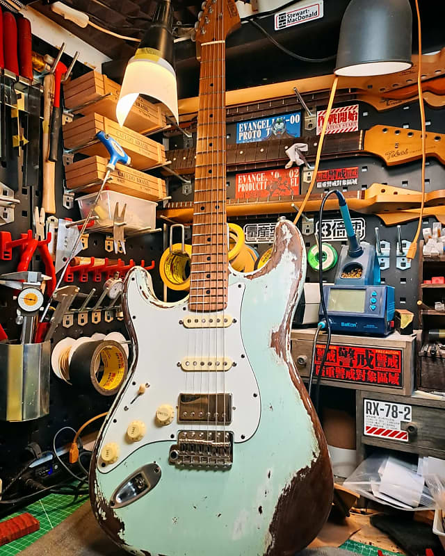 Relic'd Left handed Stratocaster - Surf Green Relic image 1