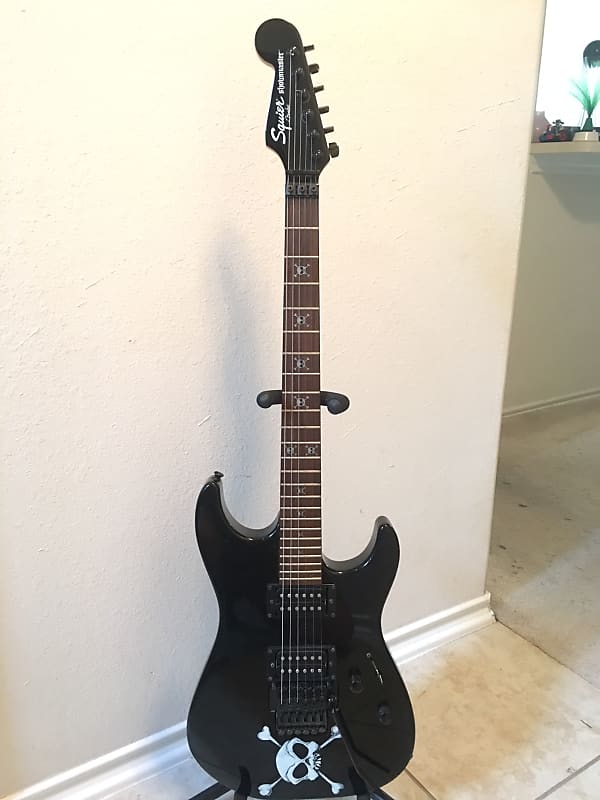 Squier Showmaster HH Skull & Crossbones image 1