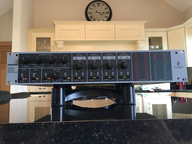 BEHRINGER COMBINATOR MDX8000 コンプレッサー Combinator MDX8000 - Behringer Combinator MDX8000 - Audiofanzine