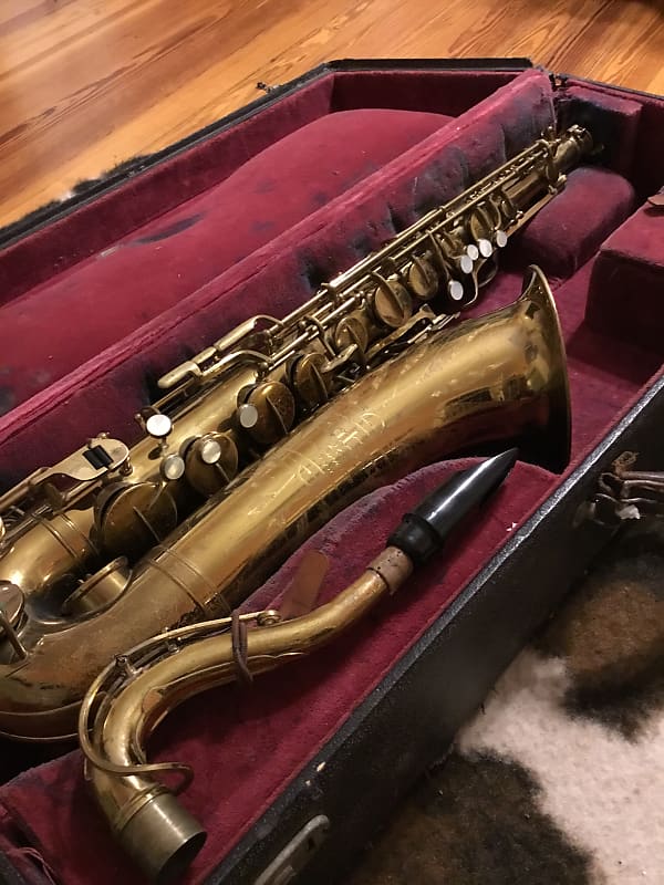 Holton 241 store tenor saxophone