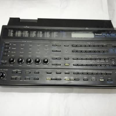 Roland RA-90 Realtime MIDI Arranger, Begleitautomat, 56 Preset-Styles,Effekte,Sounds,24-stimmige Pol