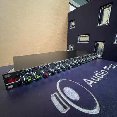 dbx 1046 Quad Compressor/Limiter | Reverb dbx 1046 Quad Compressor/Limiter | Reverb