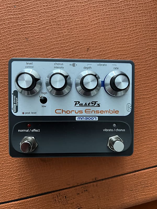 PastFx Chorus Ensemble MN3007 + True Bypass Mod! ( Ce-1 / Ce 1