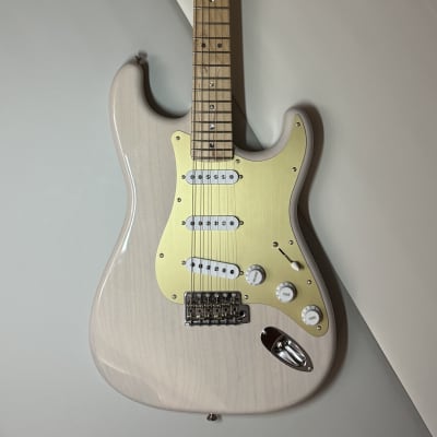 なみ◆大感謝祭! Fender Stratocaster G1S22346 Fender Made in Japan FSR Collection 2023 Traditional Late