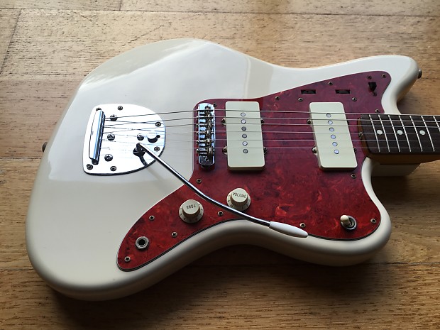 Fender MIJ Trad II Jazzm LTD BK – United States