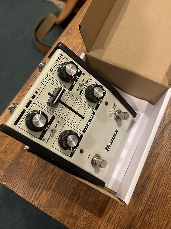 Ibanez ES3 Echo Shifter