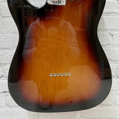 Fender Player Series Telecaster 3 Color Sunburst Finish, Maple Neck - MIM - Demo image 4