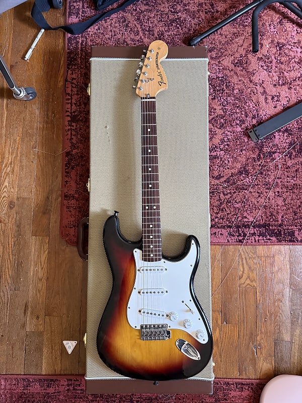 FENDER Classic Series 70’s ストラト Fender Classic Series '70s Stratocaster | Reverb