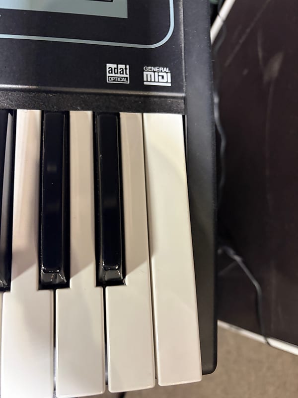 Kurzweil K2661 Digital WorkStation 61 key Synthesizer in Mint | Reverb