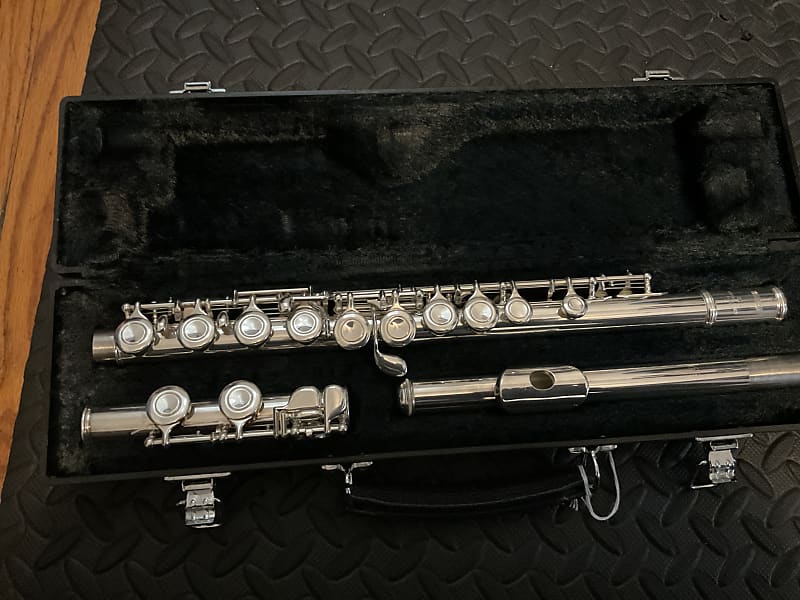 Yamaha YFL-211 Student Flute | Reverb