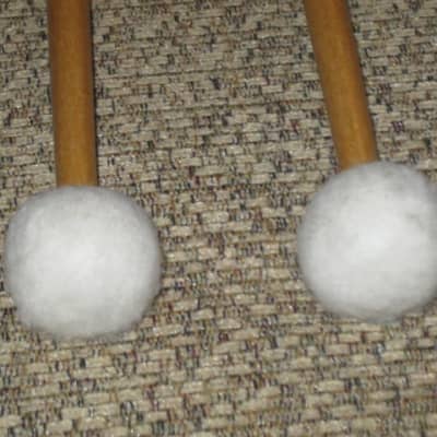one pair new old stock (with packaging) Vic Firth T3 American Custom TIMPANI - STACCATO MALLETS (Medium hard for rhythmic articulation) Head material / color: Felt / White -- Handle Material: Hickory (or maybe Rock Maple) from 2019 image 11