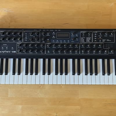 Dave Smith Instruments Prophet 08 PE 61-Key 8-Voice Polyphonic Synthesizer - Black with Wood Sides