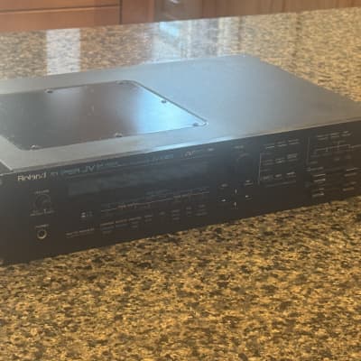 Roland JV-1080 64-Voice Synthesizer Module 1994 - 2001 - Black