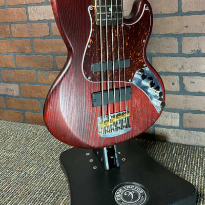 Form Factor Audio  Wombat 5 Short Scale (30”) Electric Bass Guitar Burgundy Ash, 100% Brushed Satin image 3