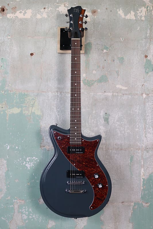 Baritone on sale guitar reverb