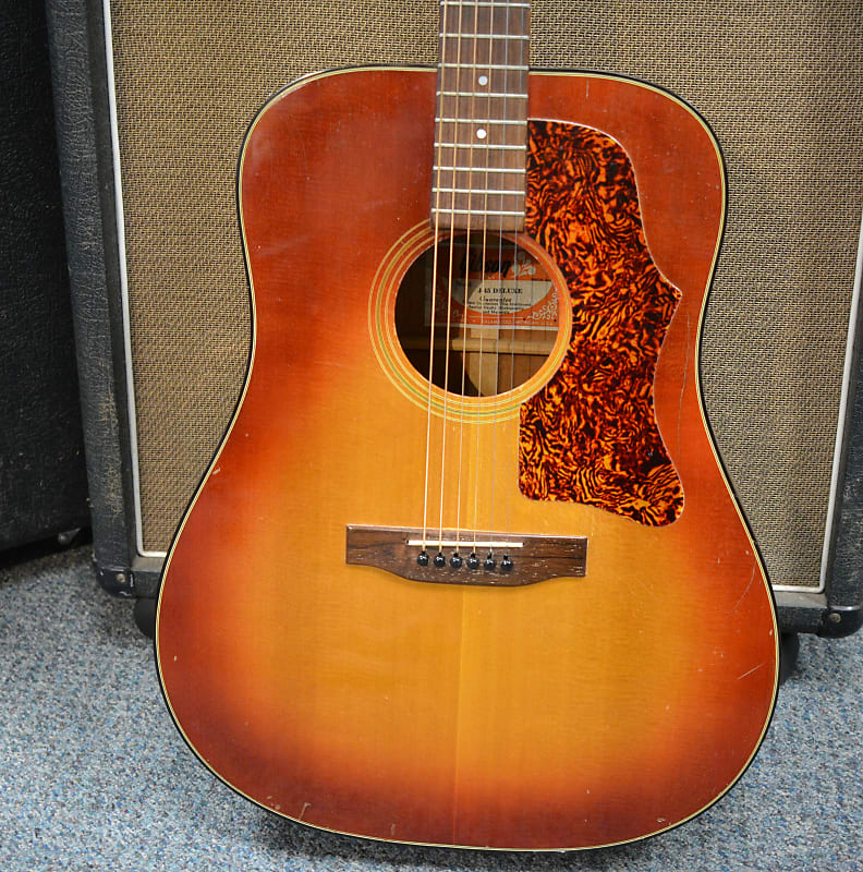 Gibson J-45 1972-1974 - Sunburst image 1