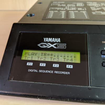 Yamaha QX5 MIDI Sequencer 8-track MIDI/FSK Japan Excellent Working Condition 1980s image 2