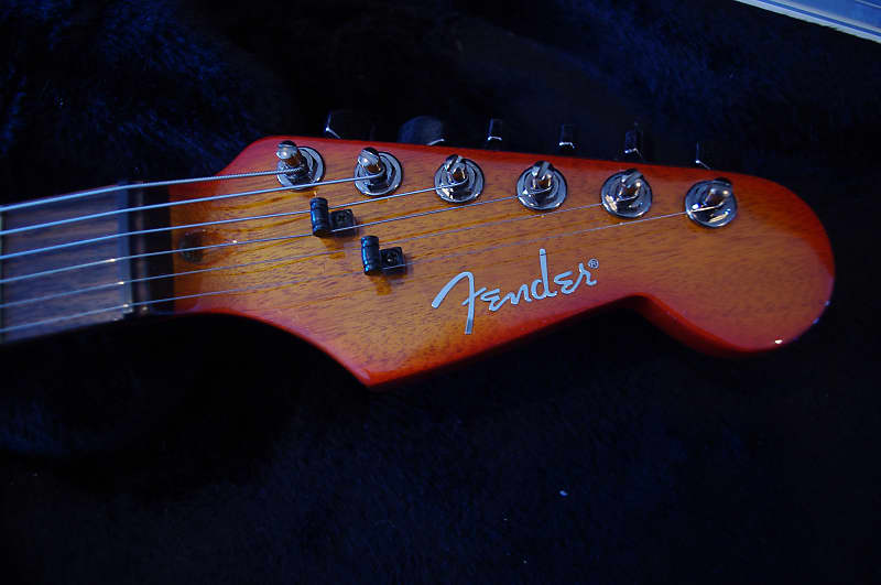 Fender Showmaster FAT SSS Super Strat Stratocaster Guitar Fender Showmaster FAT SSS Super Strat Stratocaster Guitar