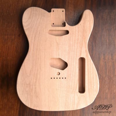 Corps en aulne 2 pièces Style Stratocaster SSH avec scellant à poncer