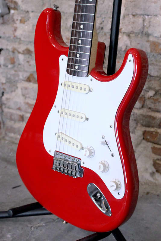 ギター Fender Japan Stratocaster Late 90s Fender Stratocaster Sunburst Crafted in Japan w
