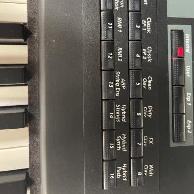 Kurzweil PC2X 88  Key fully weighted workstation controller classic Keys and Orchestra ROM's 2005 Black image 5