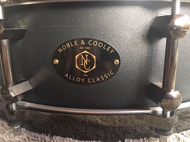 Noble & Cooley Alloy Classic Black image 1