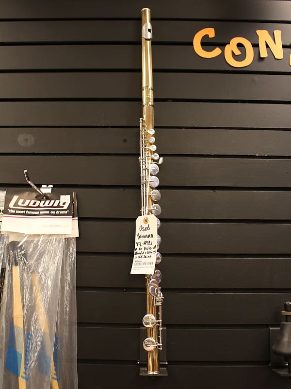 Used Yamaha Alto Flute YFL A421 with Straight and Curved Headjoint
