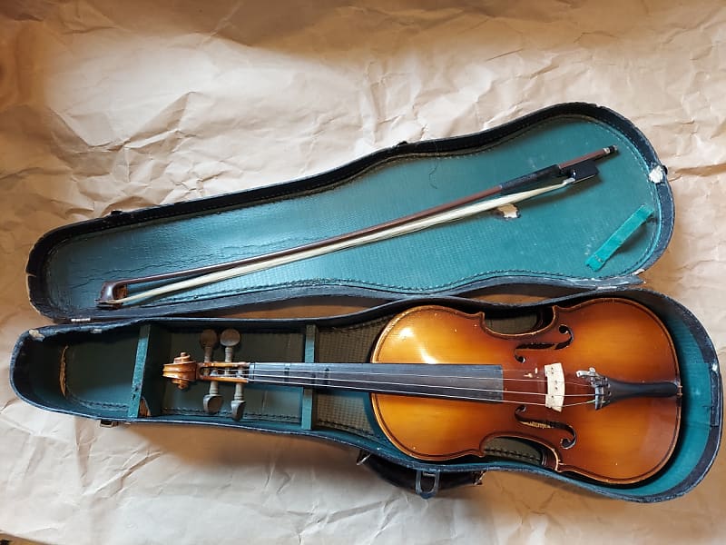 Suzuki Kiso #4 Stradivarius Copy (3/4 Size) Violin, Japan, 1971, with case  & bow